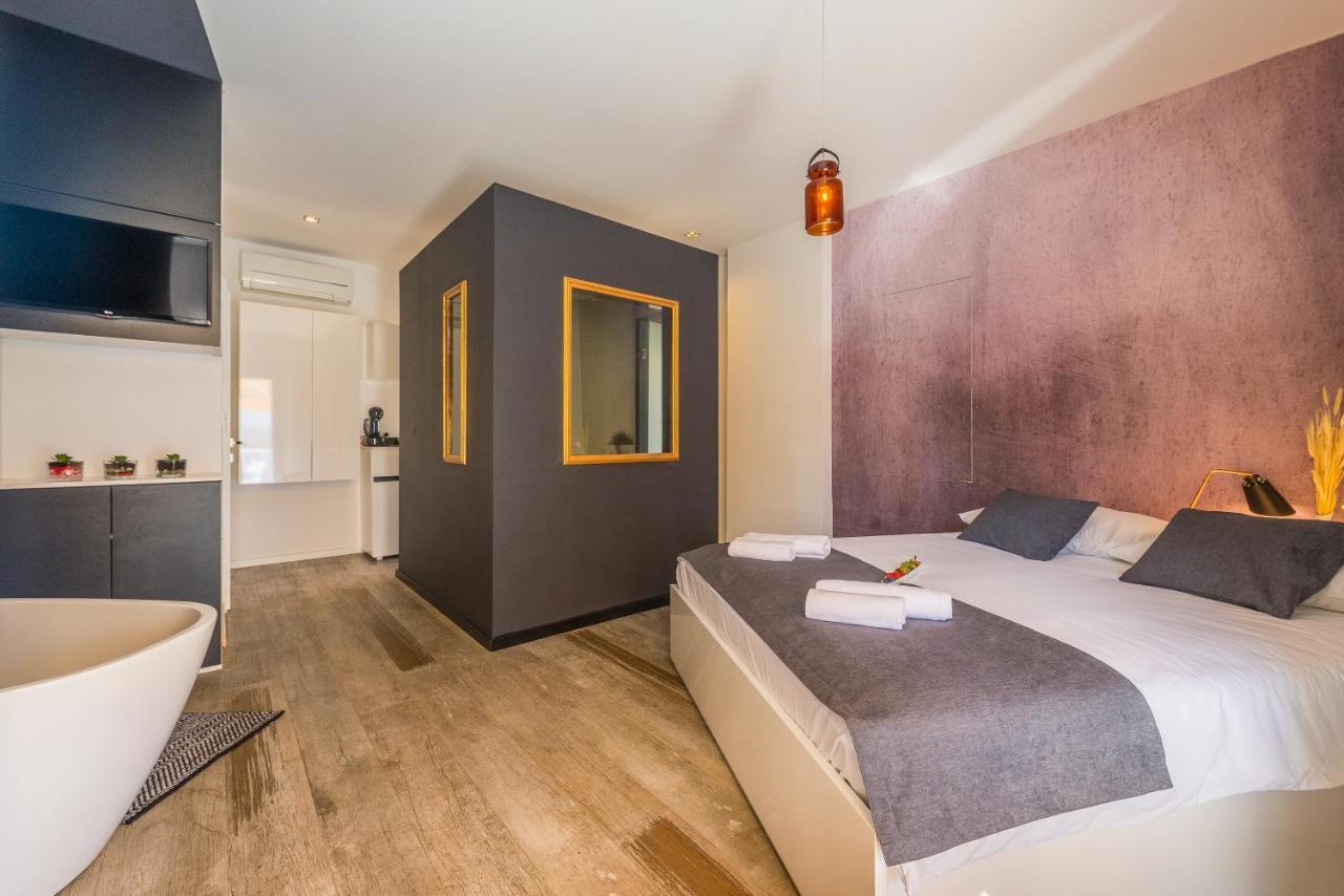 In Old Town By Belmont Realty Bed & Breakfast 4*
