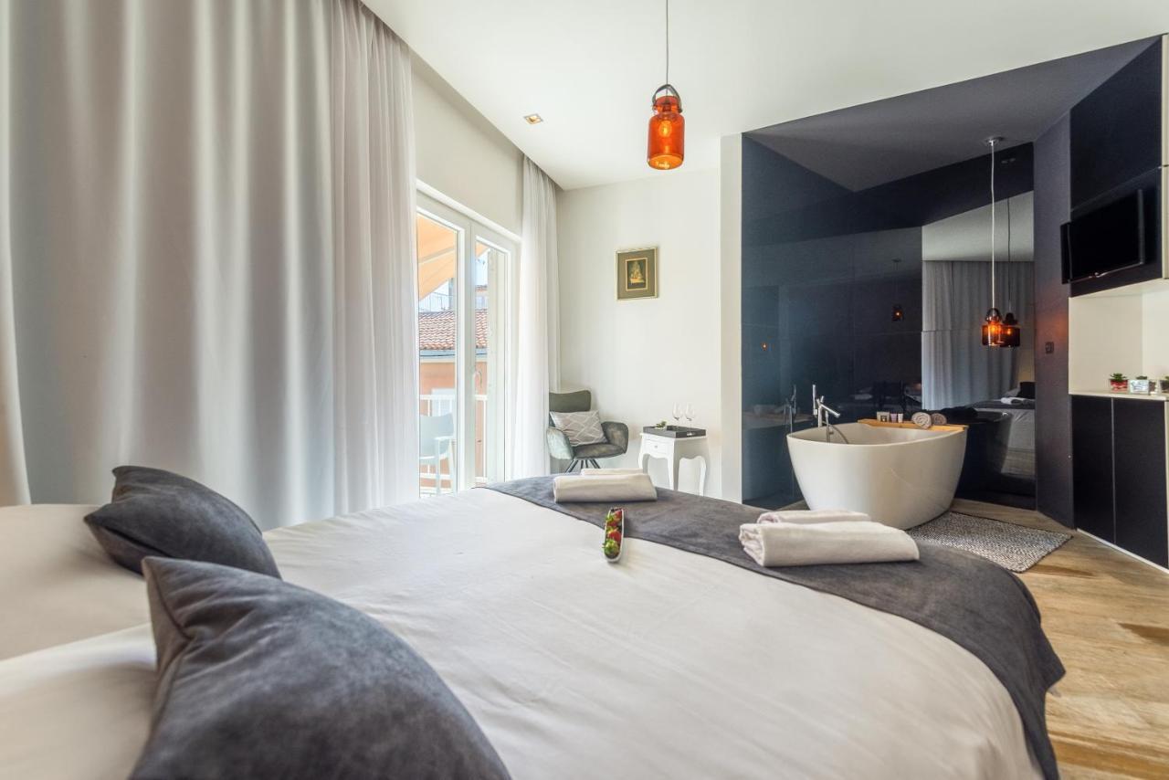 In Old Town By Belmont Realty Bed & Breakfast 4*